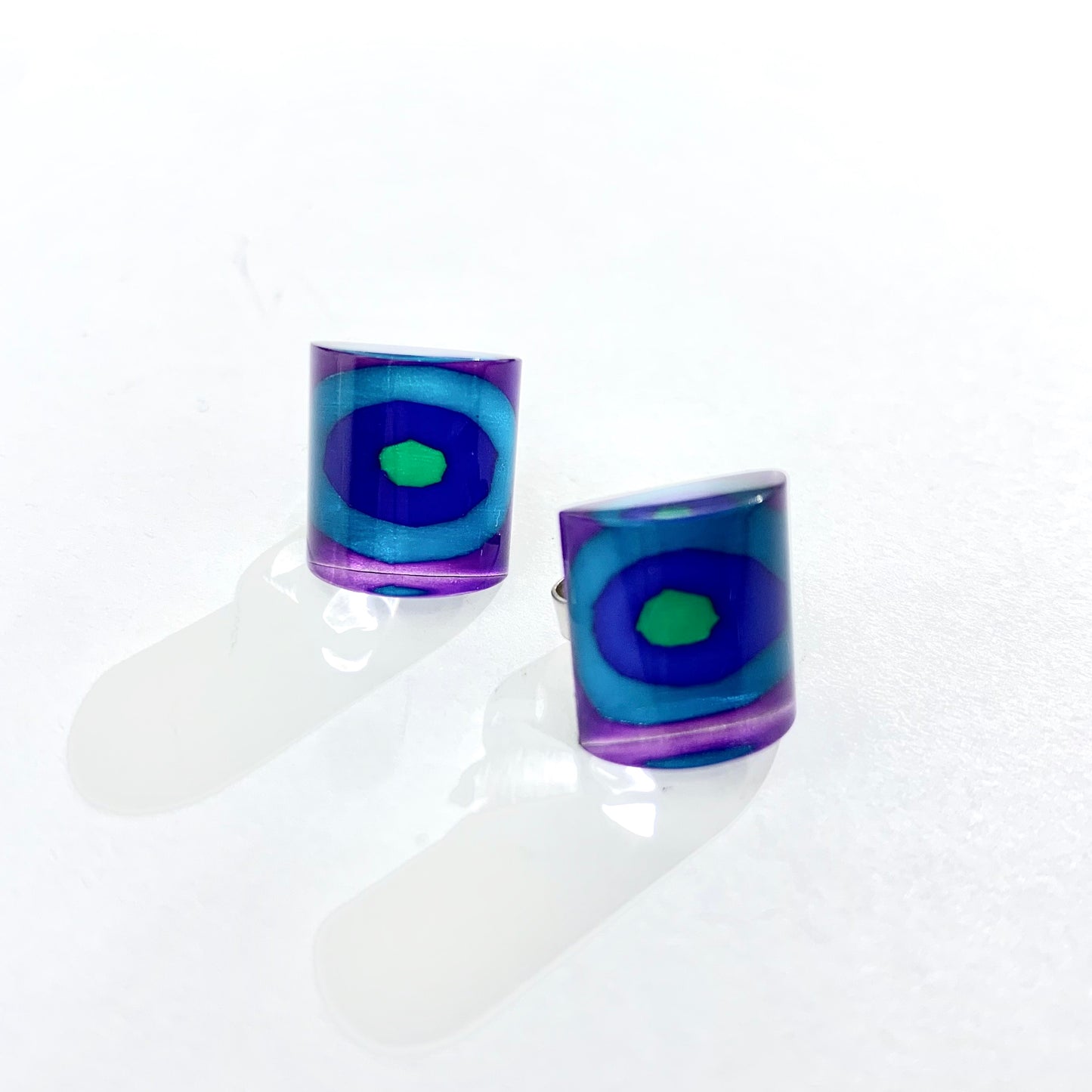 Dizzy Convex Stud Earrings