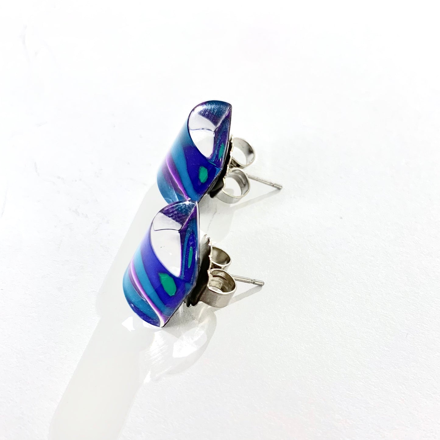 Dizzy Convex Stud Earrings
