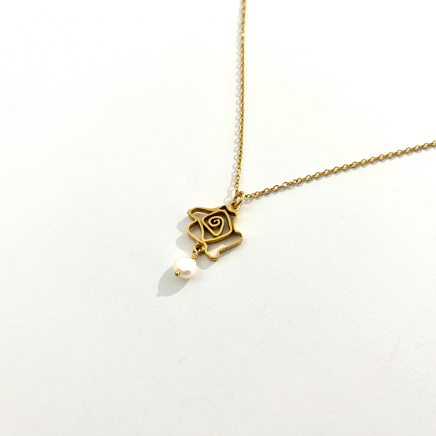 Rose Pendant with Pearl